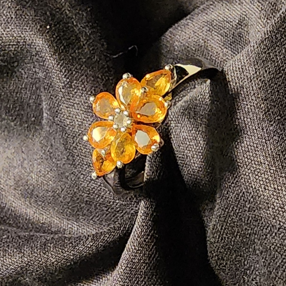 S925 & Yellow sapphire flower ring in shiny sterling silver, sz: 7